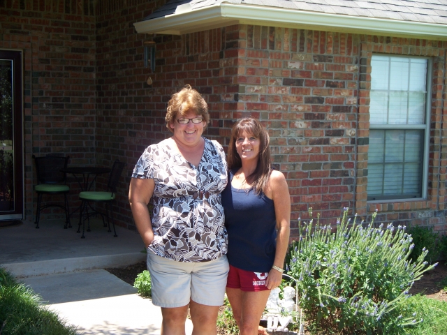 Caro & Tammy leaving Carols to help set up for the 30th Reunion!